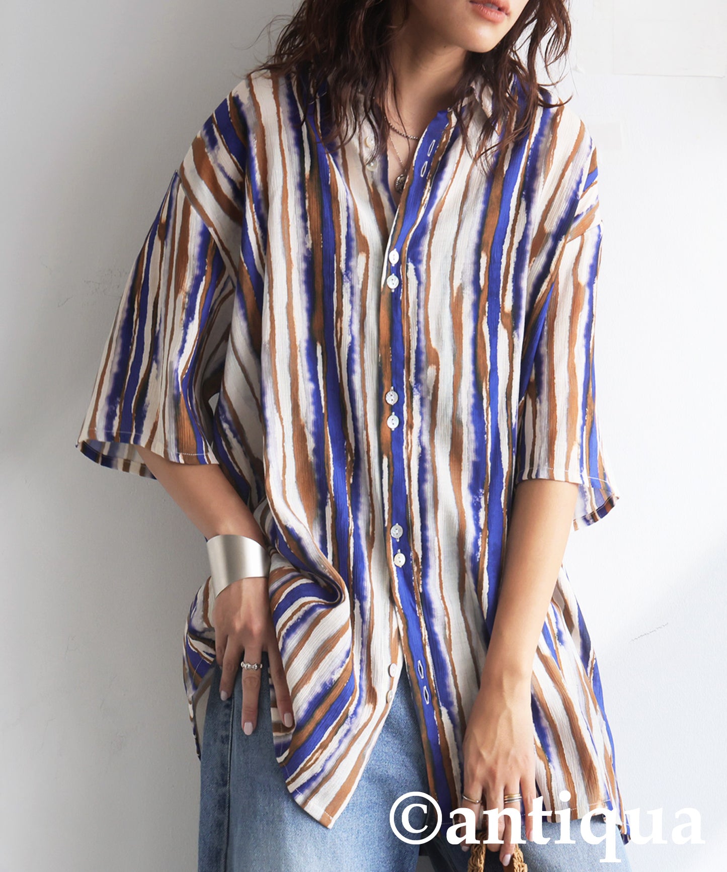 Ladies Nuanced Pattern Shirt