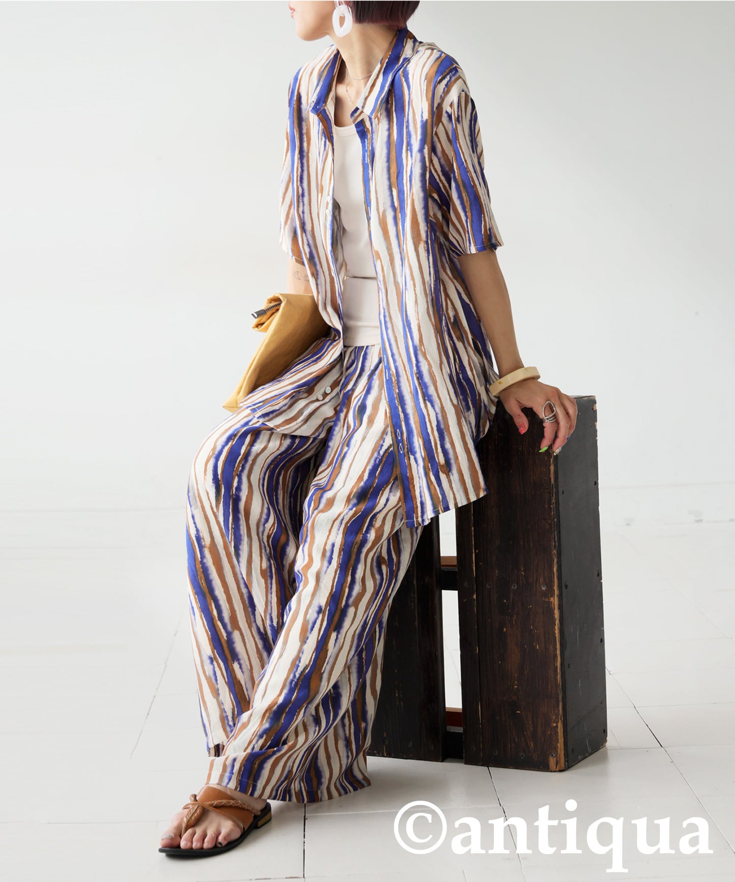 Ladies Nuanced Pattern Shirt