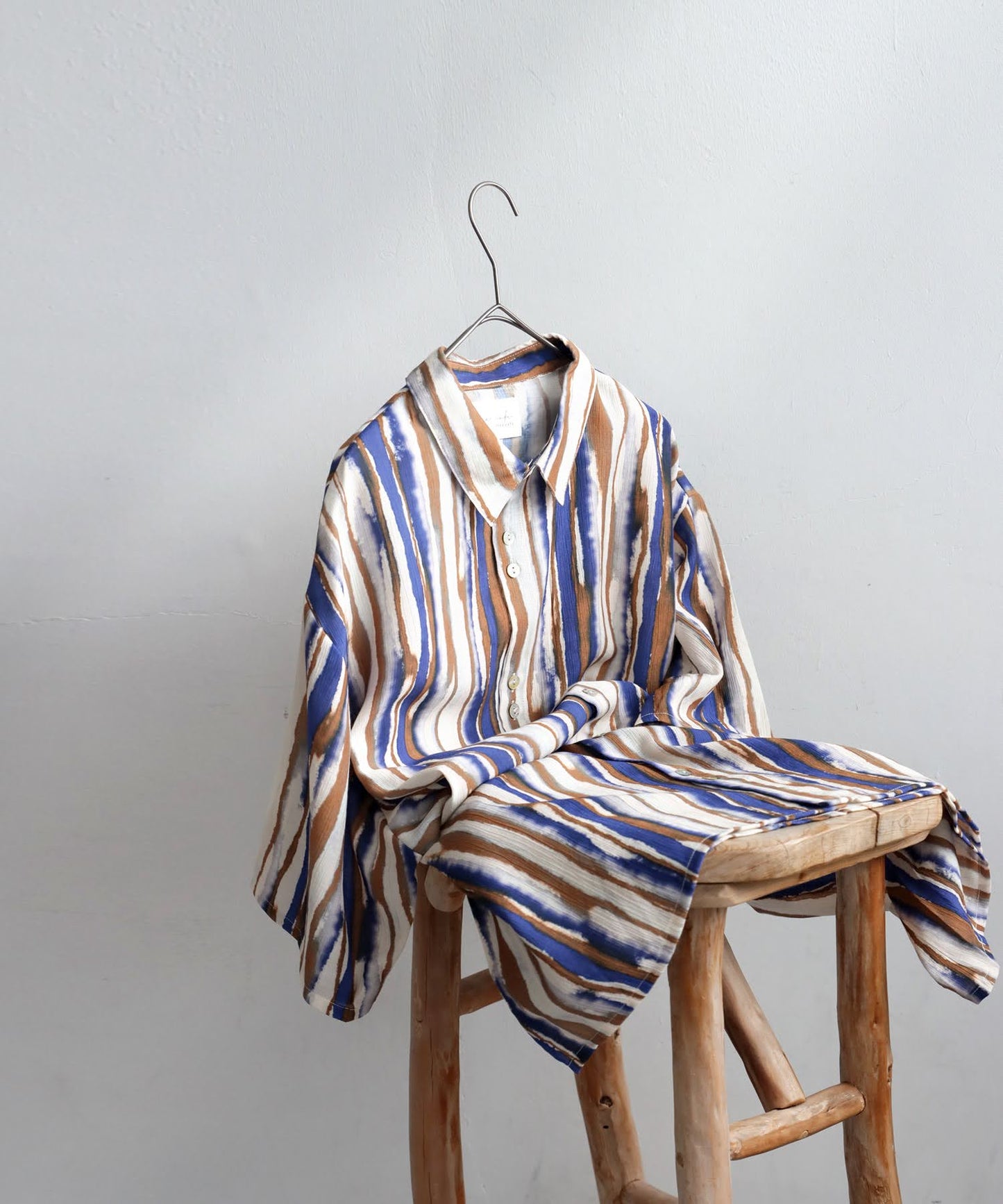 Ladies Nuanced Pattern Shirt