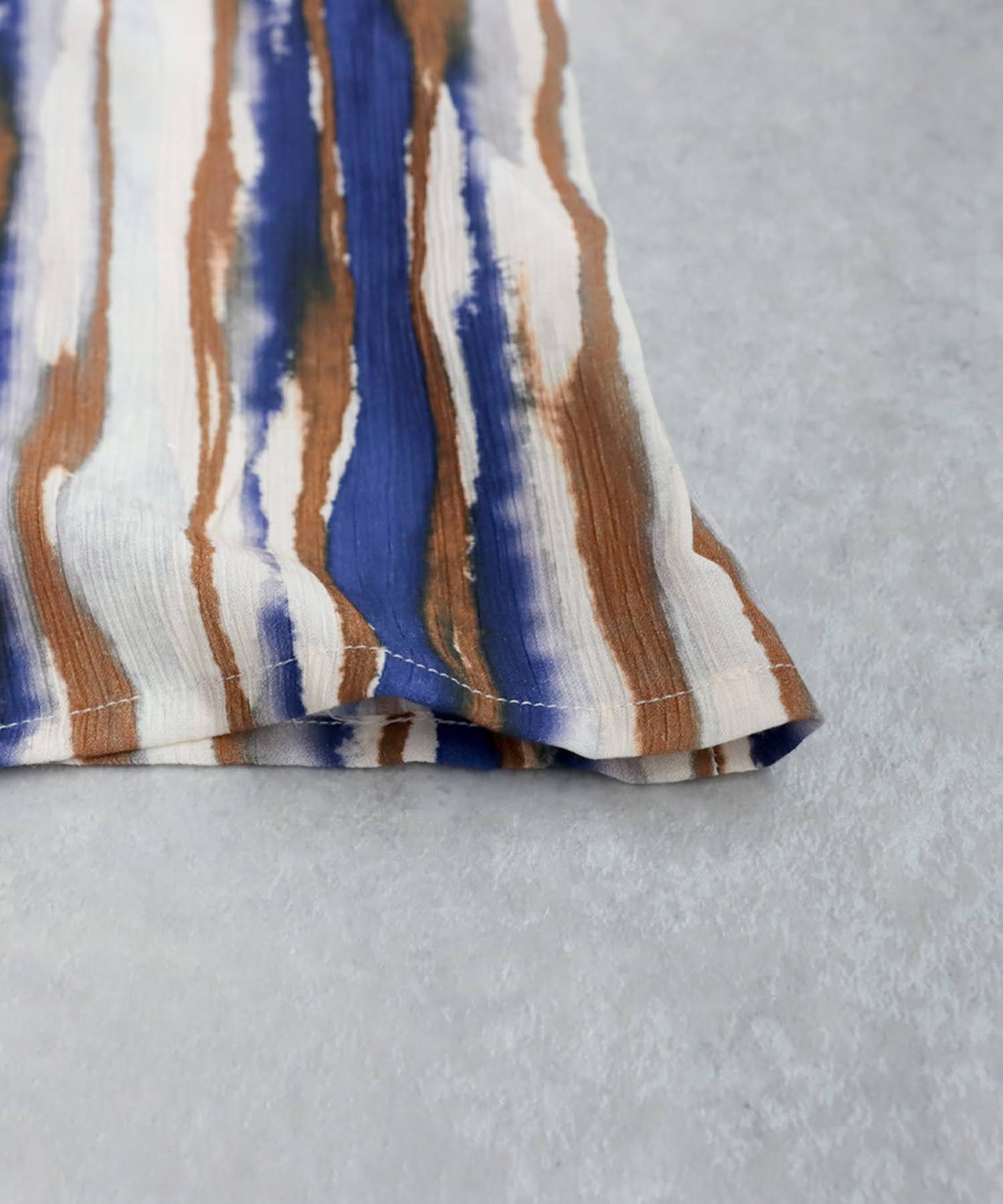 Ladies Nuanced Pattern Shirt