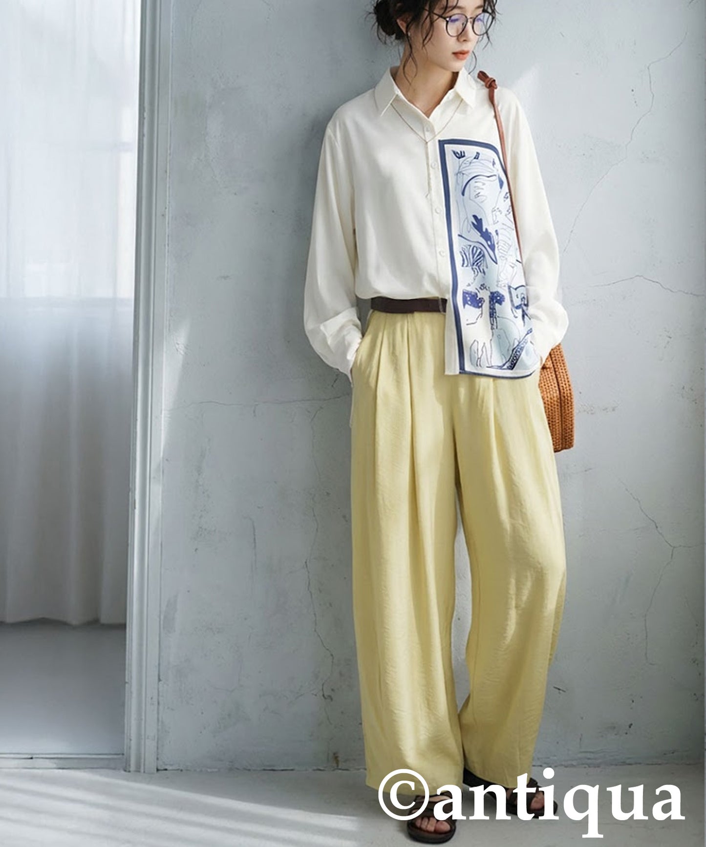 Wide-Pleated Pants Ladies