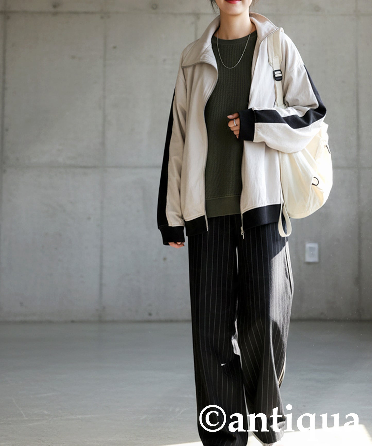 Diagonal Zip Color-Block Line Blouson Ladies