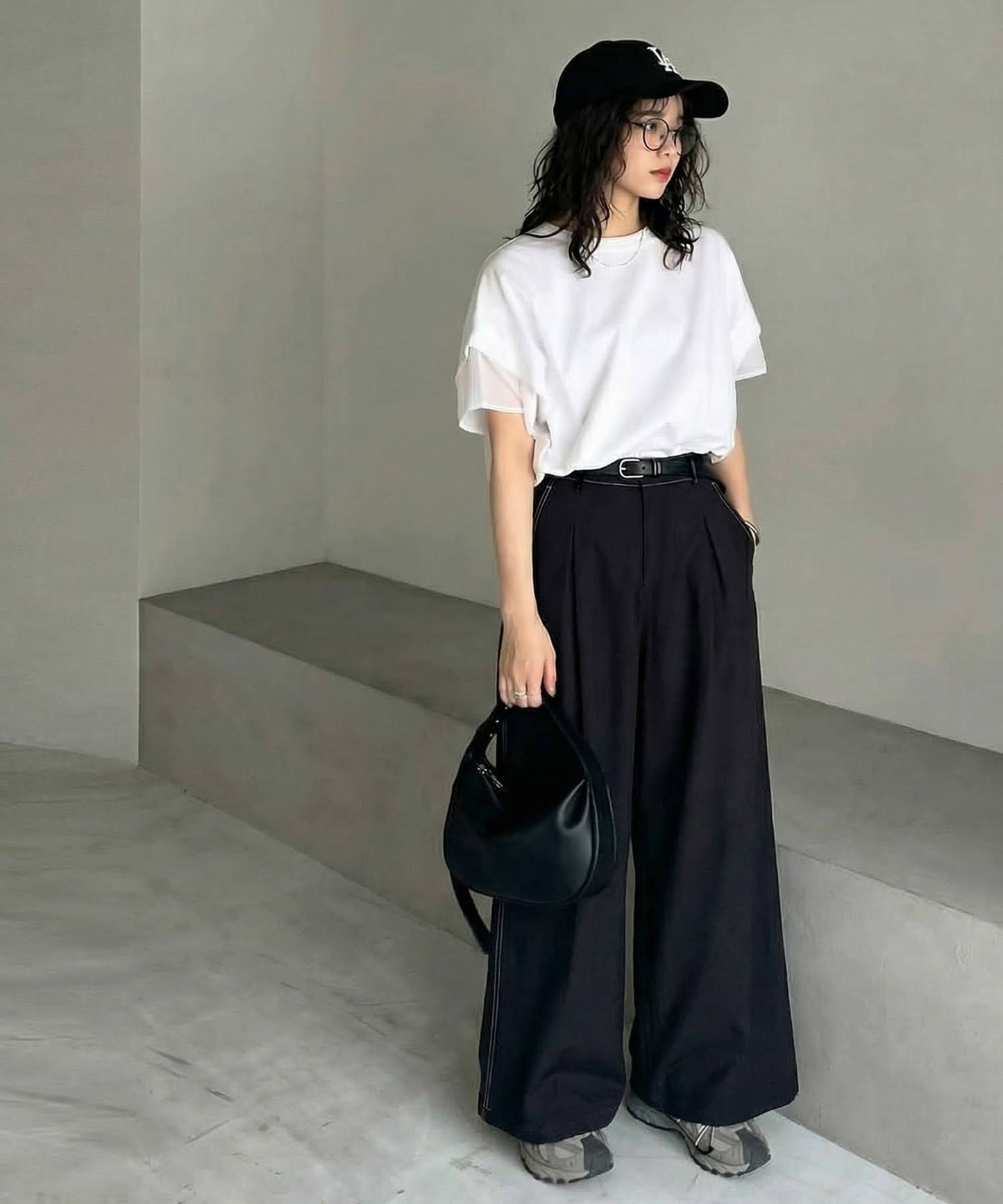 Color-Coordinated Stitching Wide Pants Ladies