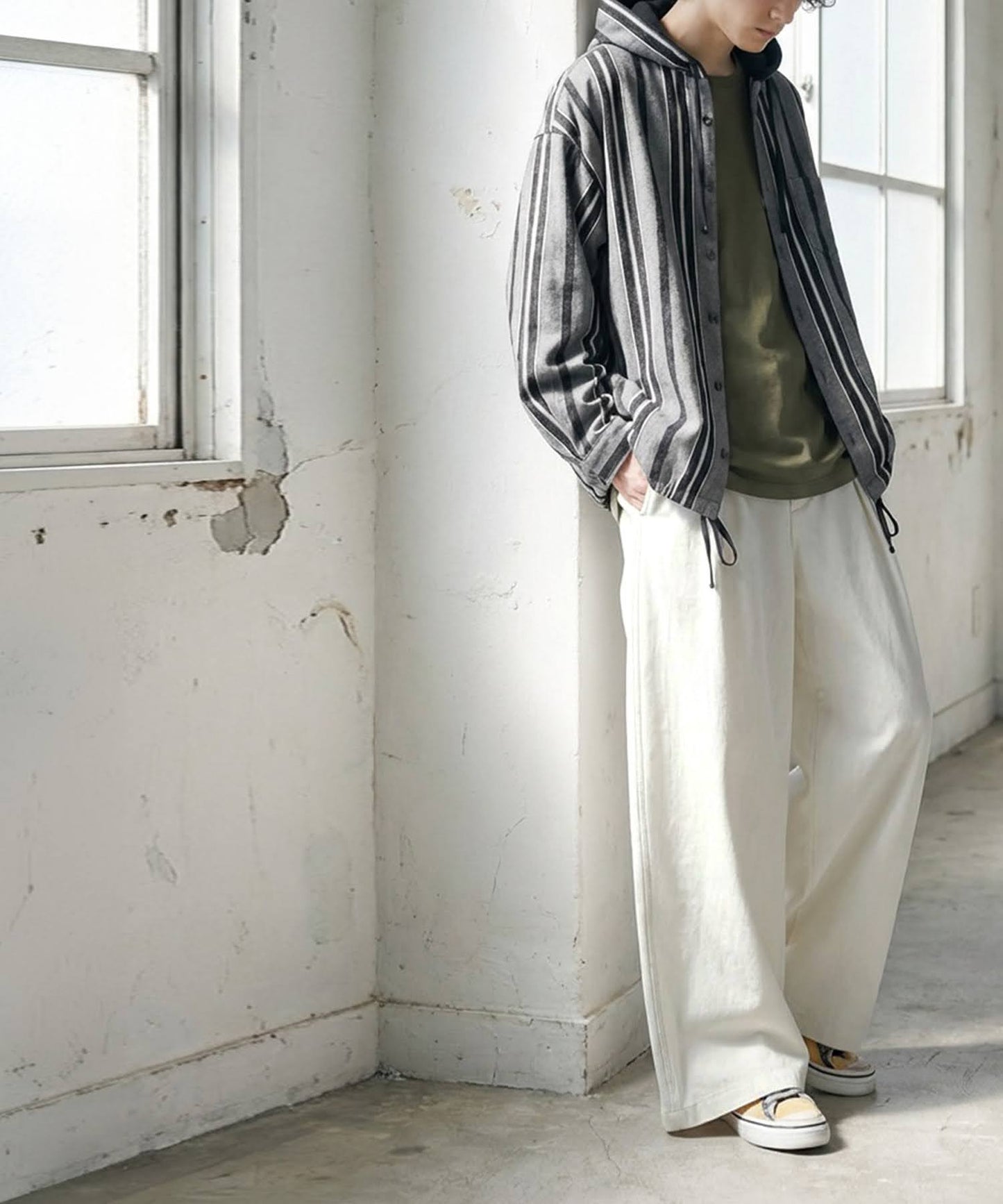 Color-Coordinated Stitching Wide Pants Men's