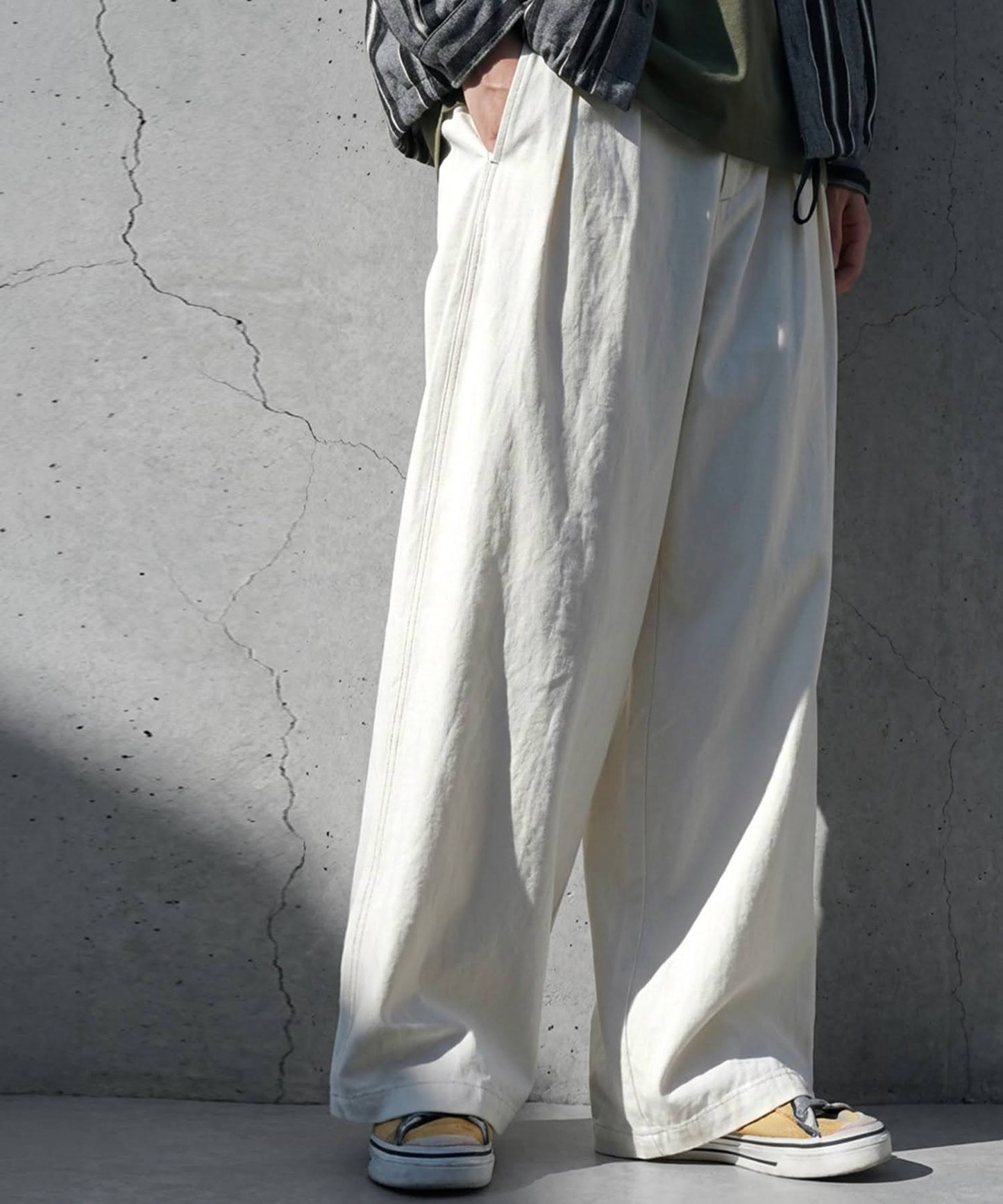 Color-Coordinated Stitching Wide Pants Men's
