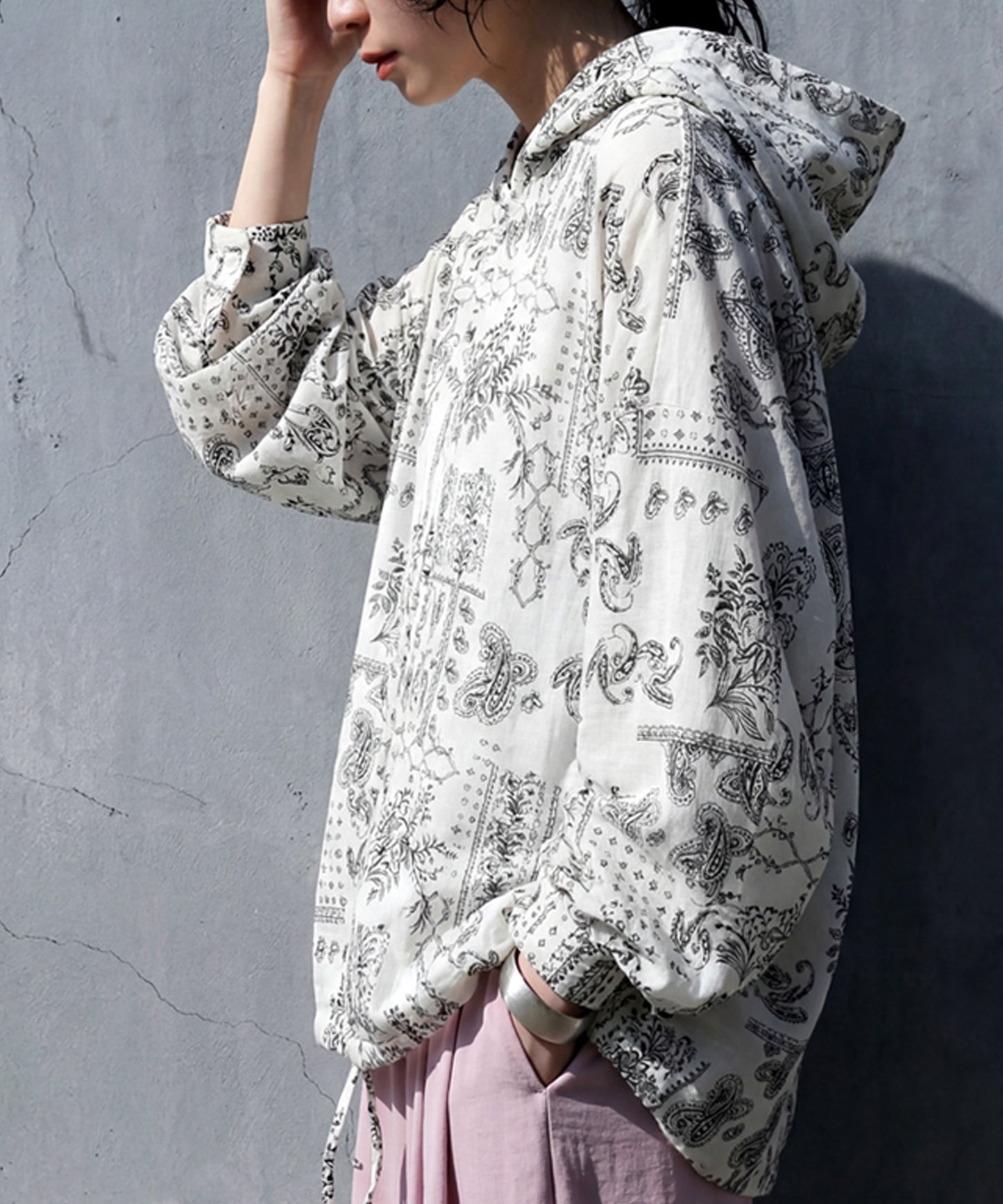 Paisley-Patterned Sheer All-Over Print Hoodie Ladies