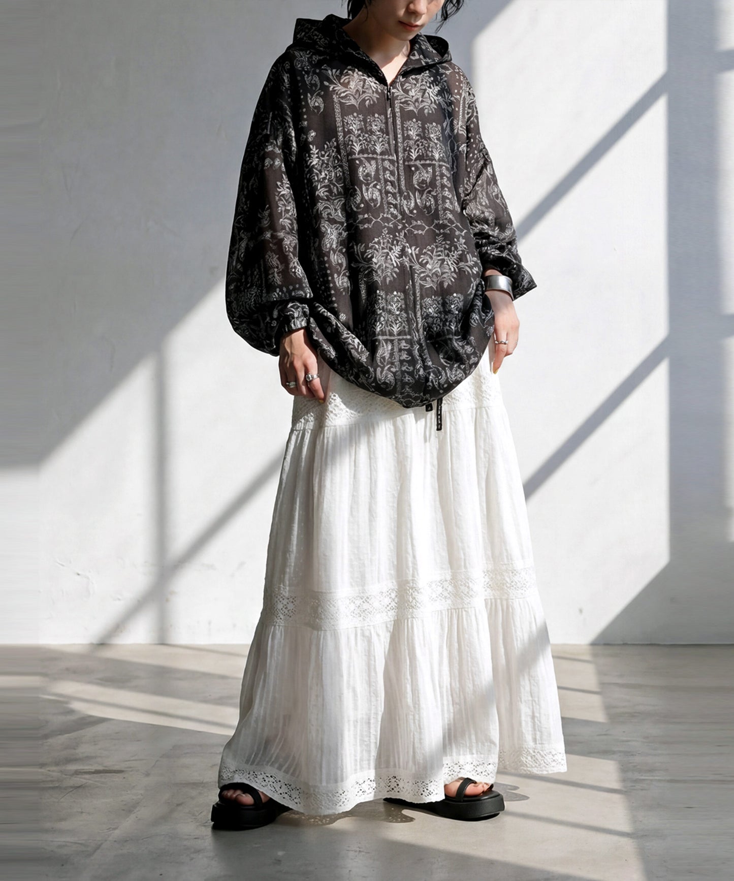 Paisley-Patterned Sheer All-Over Print Hoodie Ladies
