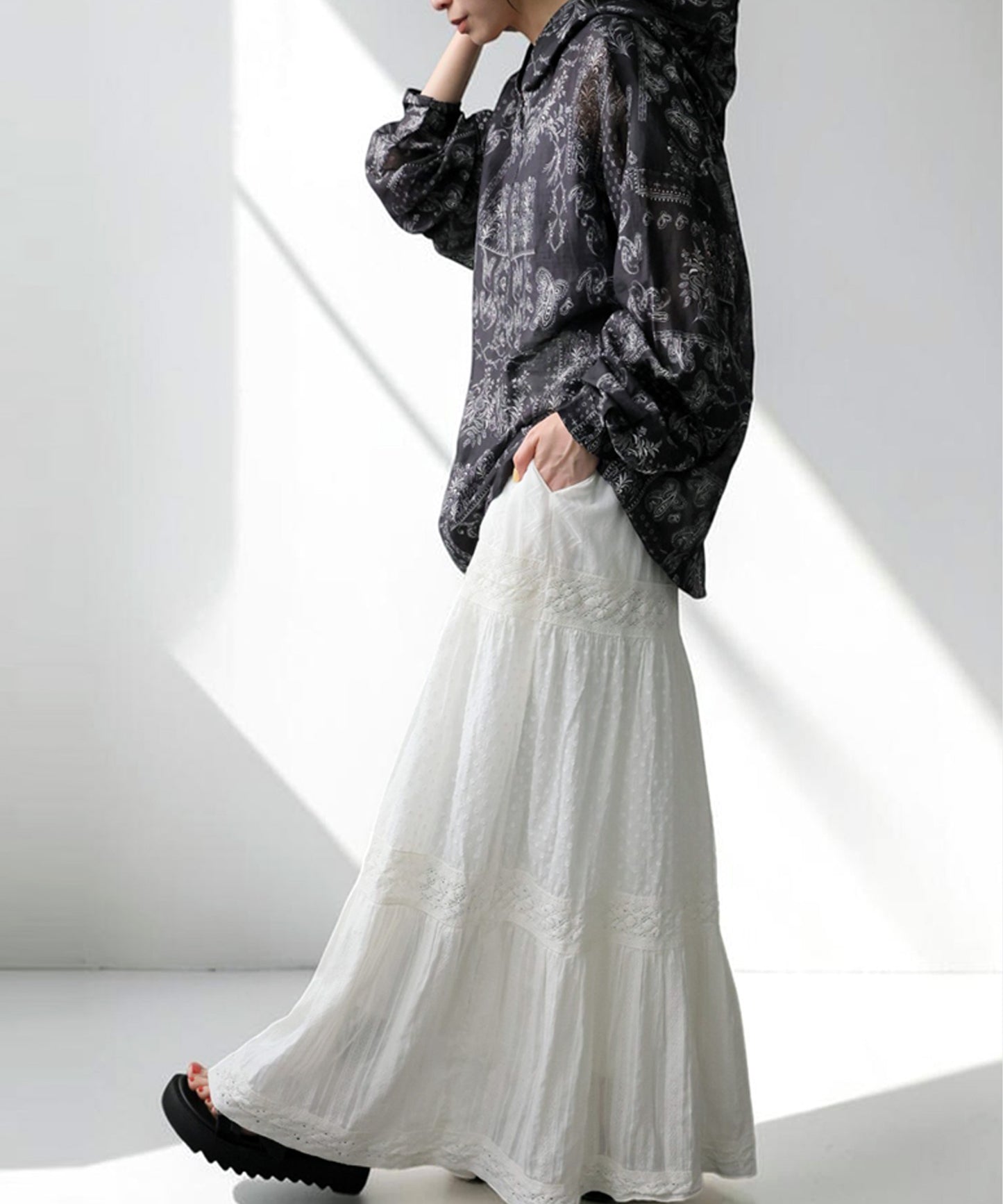 Paisley-Patterned Sheer All-Over Print Hoodie Ladies