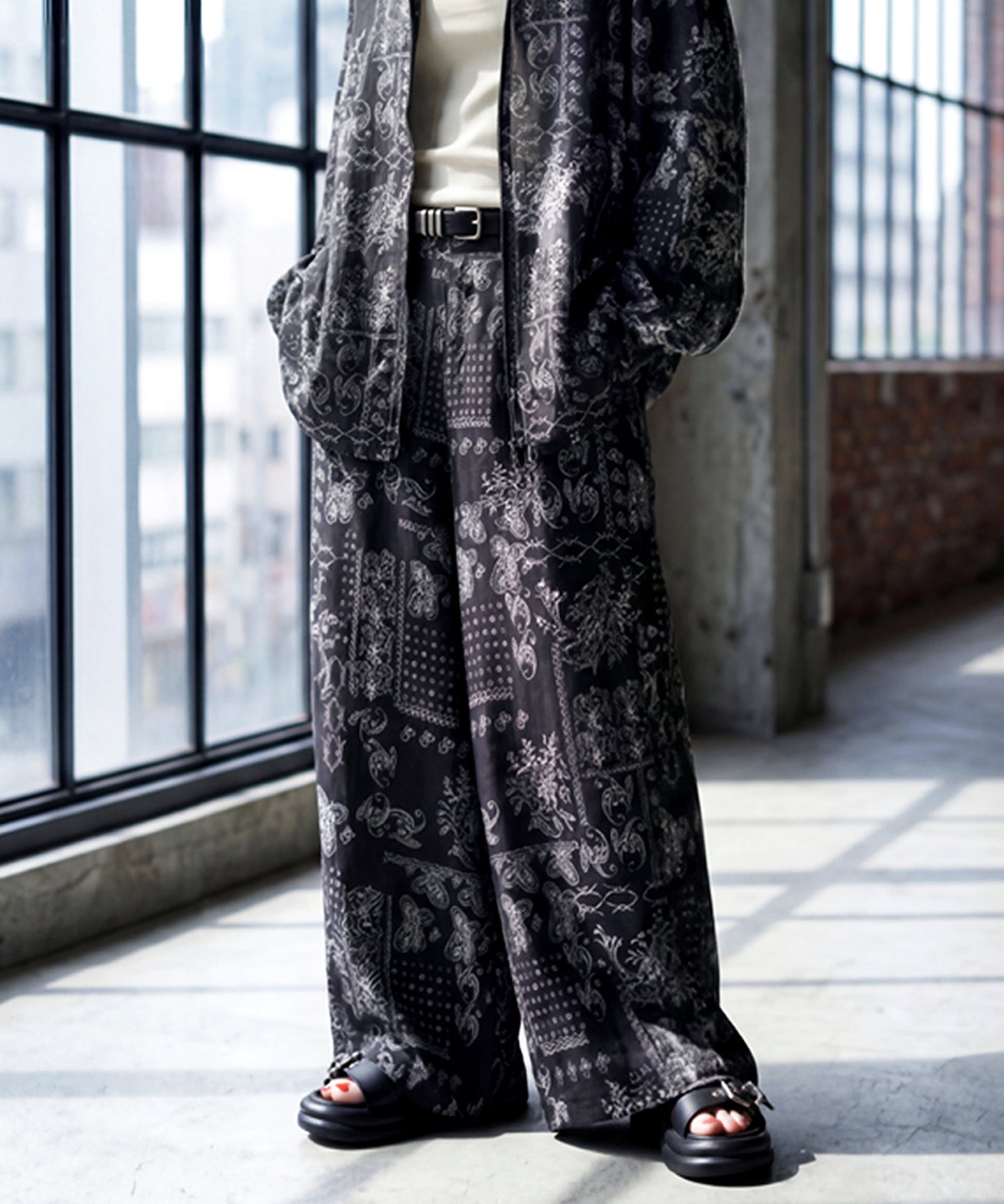 Paisley-Patterned Sheer All-Over Print Hoodie Ladies