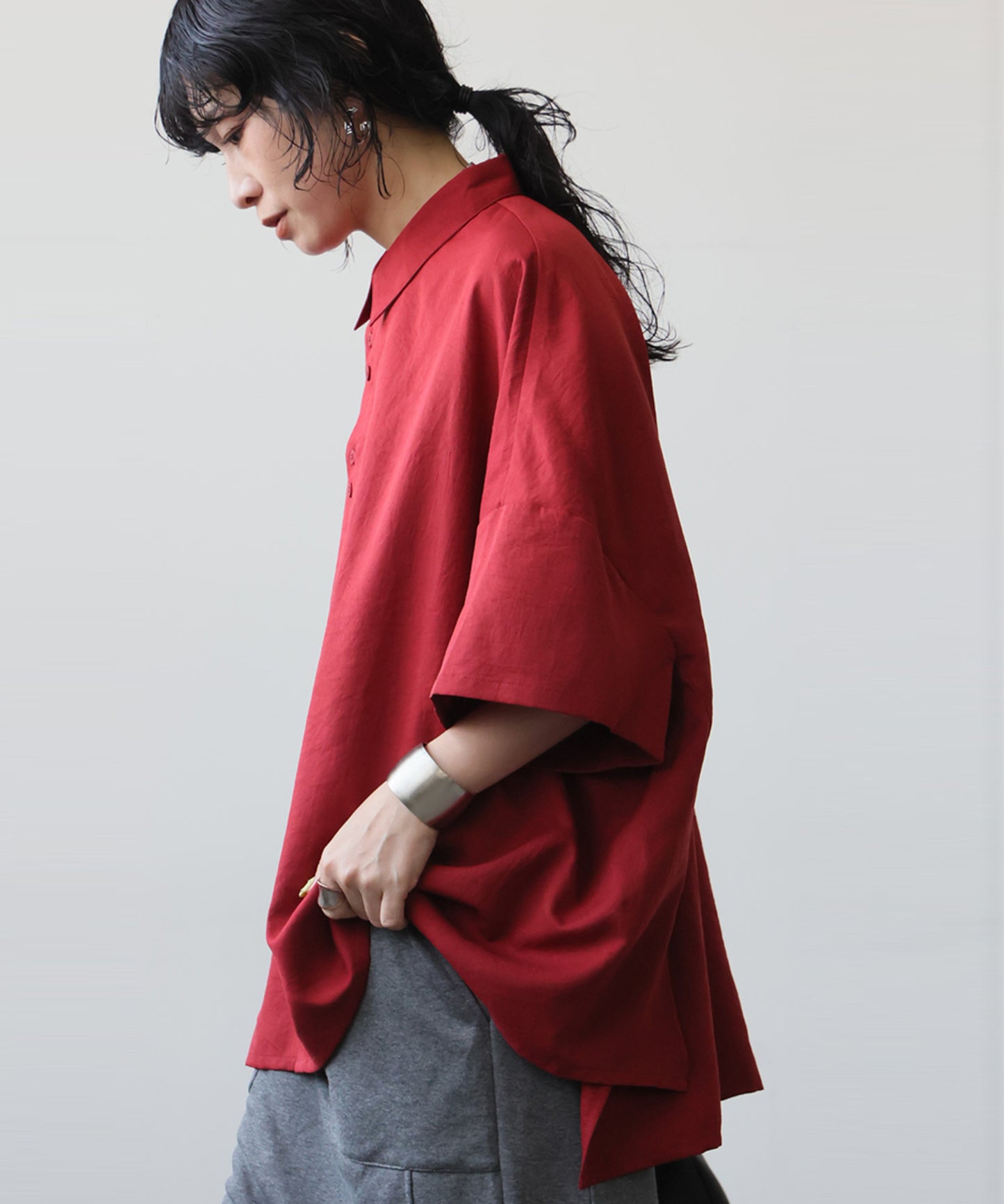 Dolman Shirt With A Difference In Length Between Front And Back Ladies