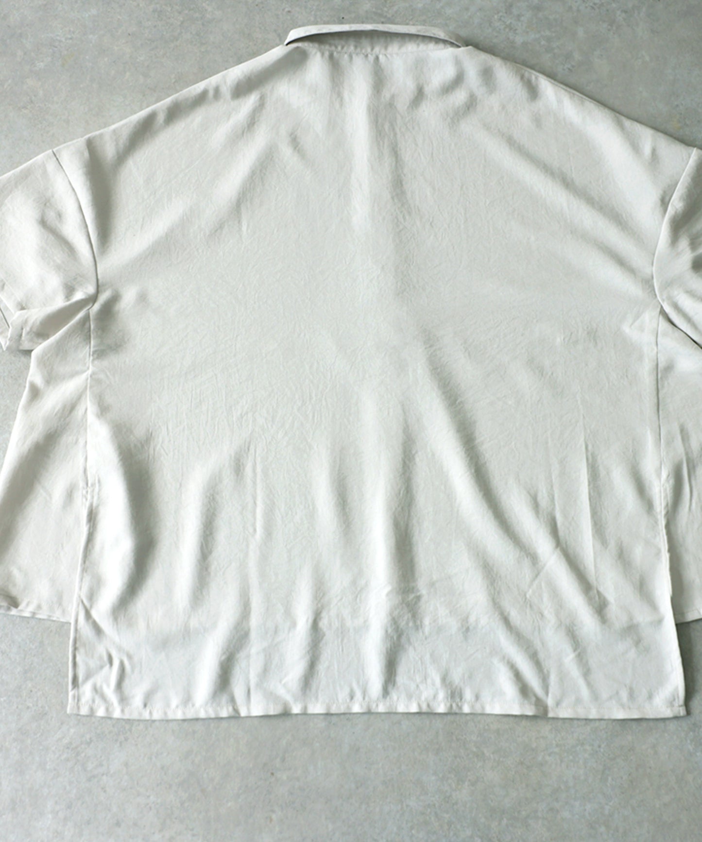 Dolman Shirt With A Difference In Length Between Front And Back Ladies
