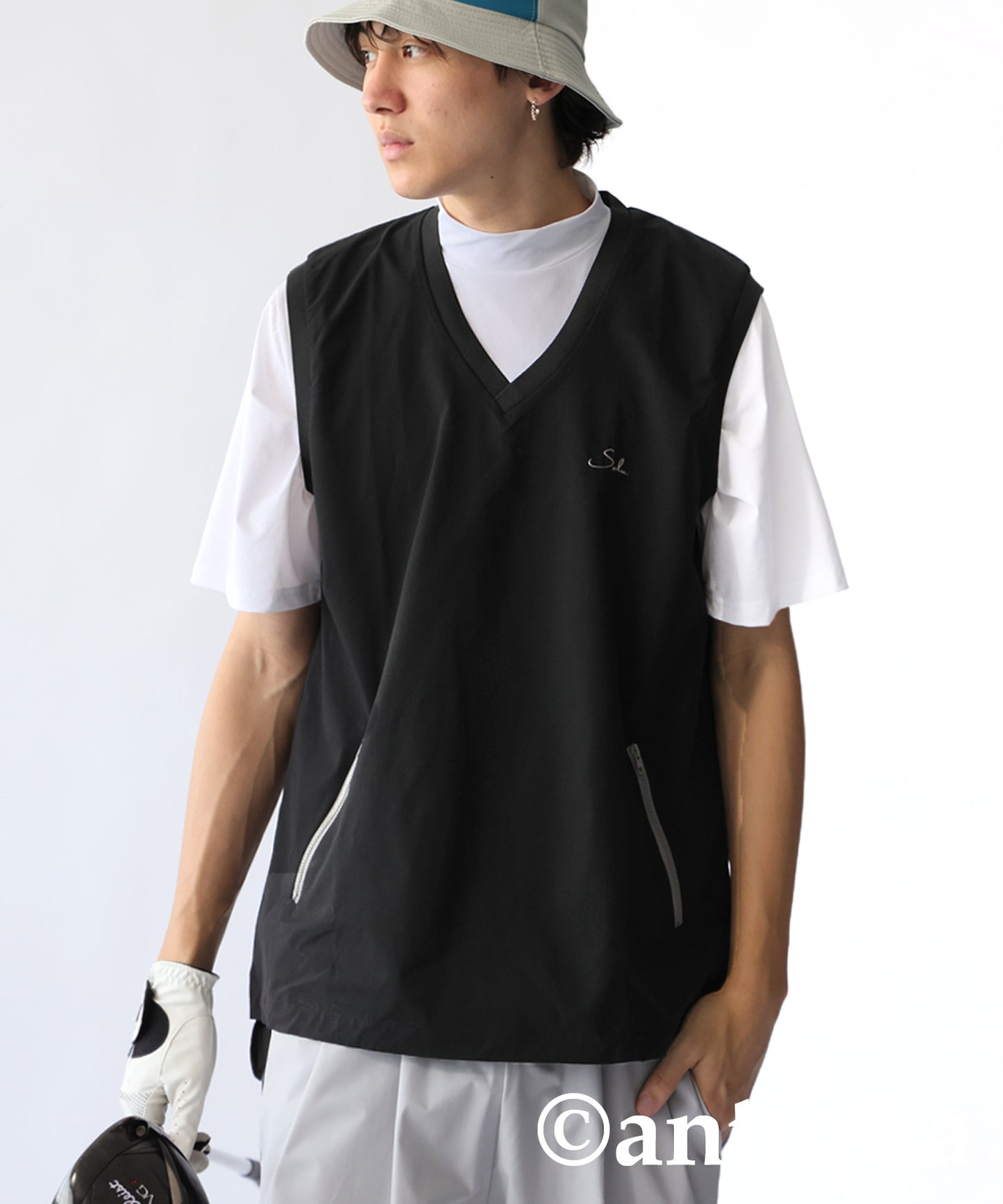 Salu. Men's Logo Embroidered V-Neck Vest