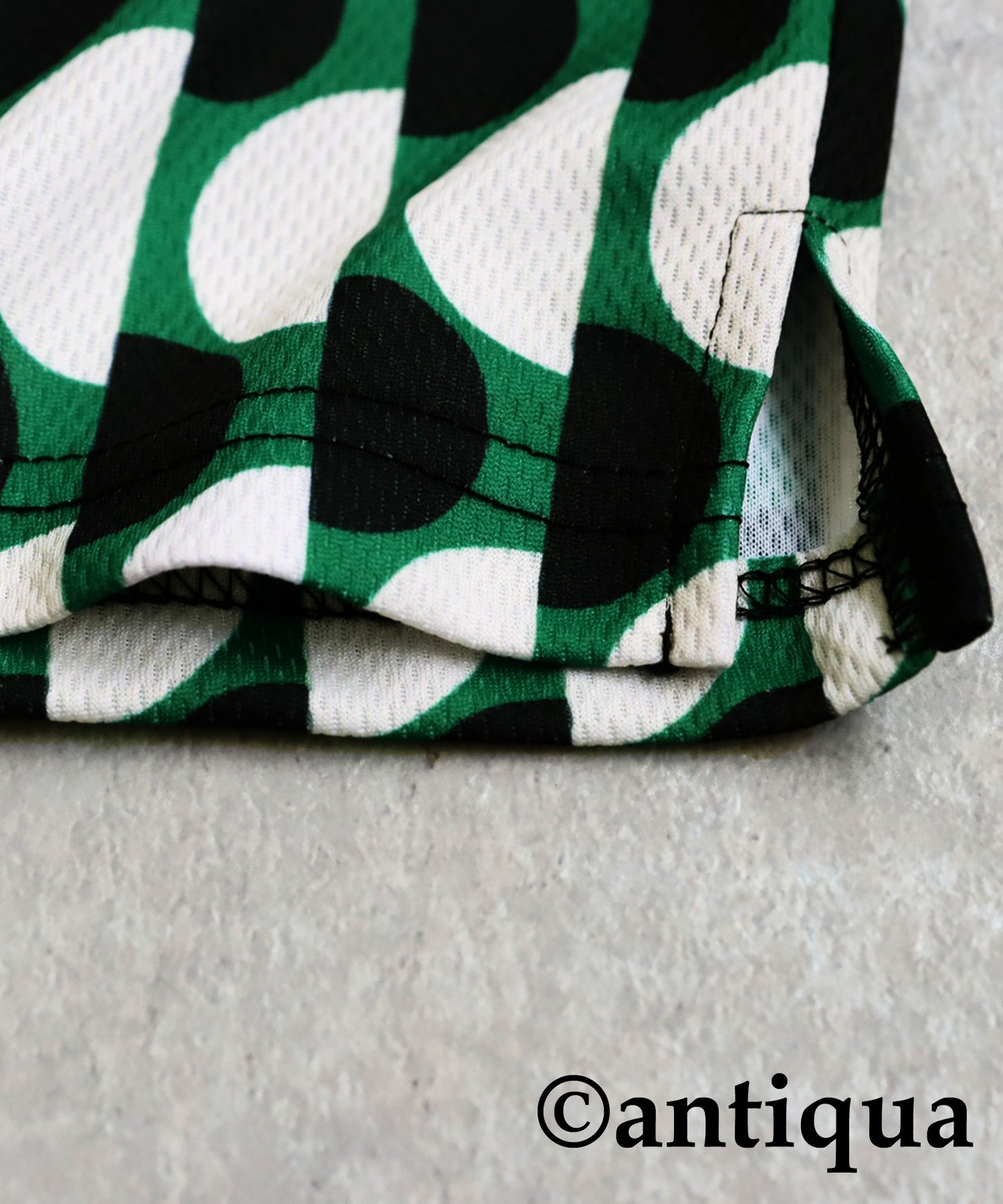 Salu. Ladies Retro Pattern Polo Shirt