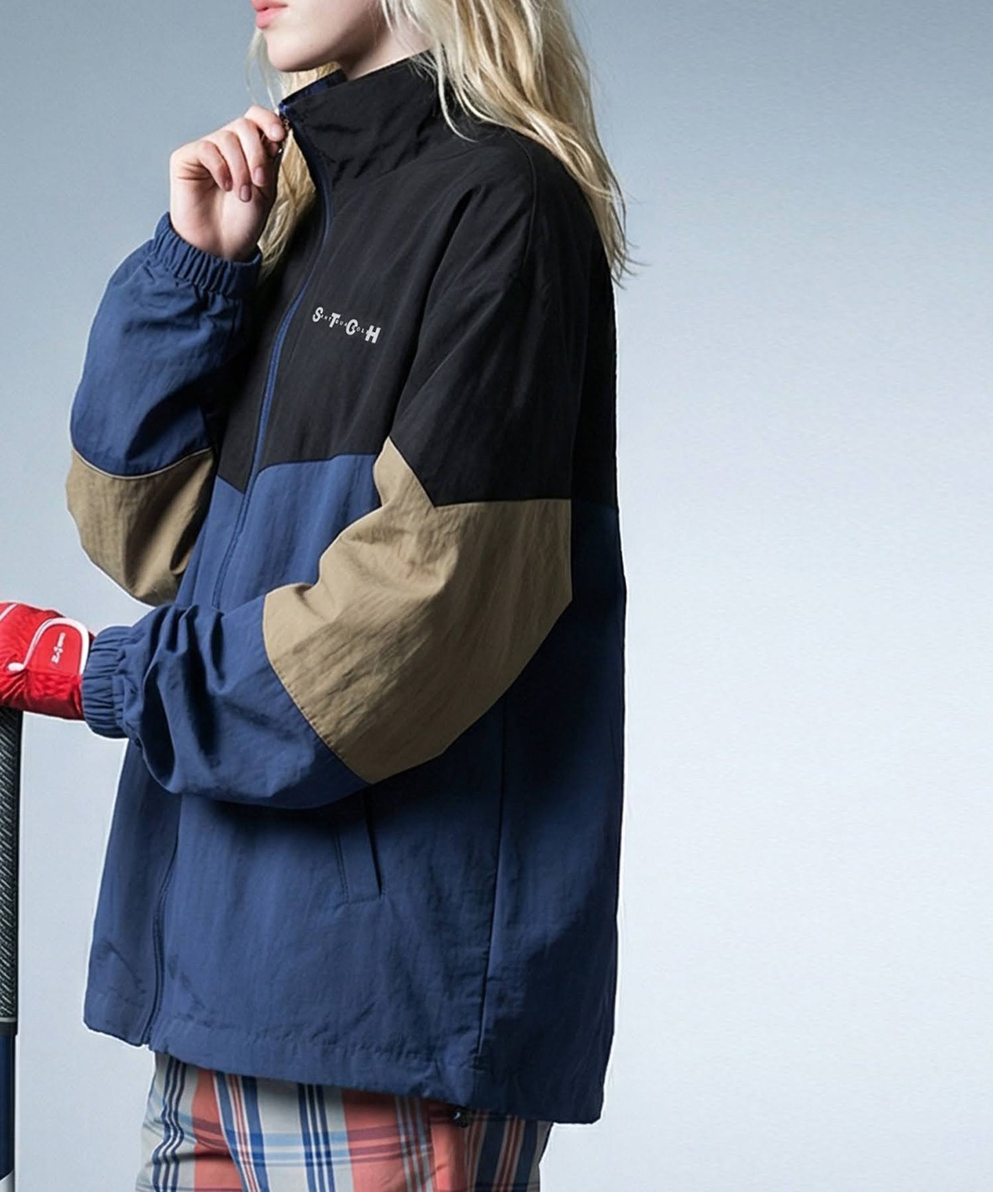 ANTIQUA GOLF×STCHStand Neck Color-Blocked Blouson Ladies