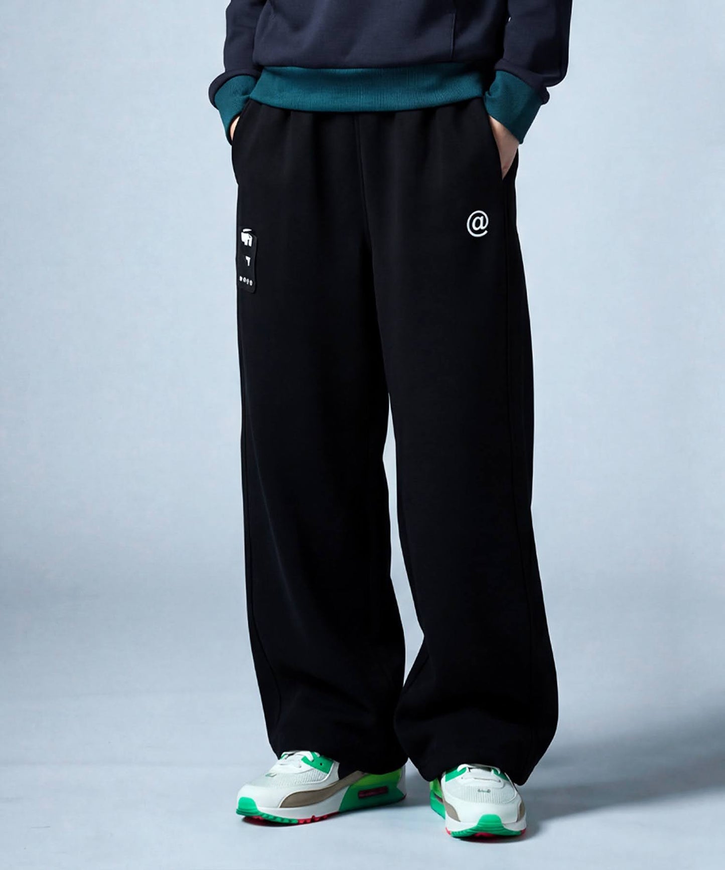 ANTIQUA GOLF×STCH Fleece-Lined Wide Straight Pants Ladies