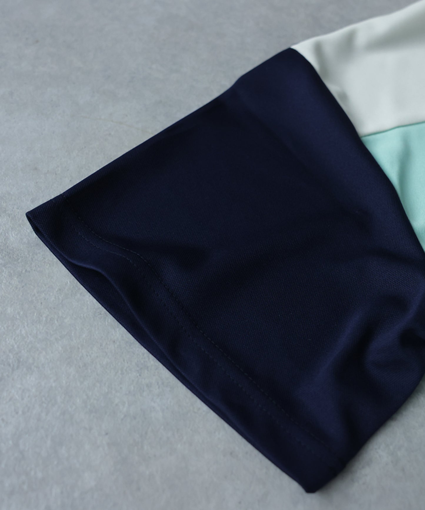 ANTIQUA GOLF×STCH olor-Blocked Half-Zip Top Men’s