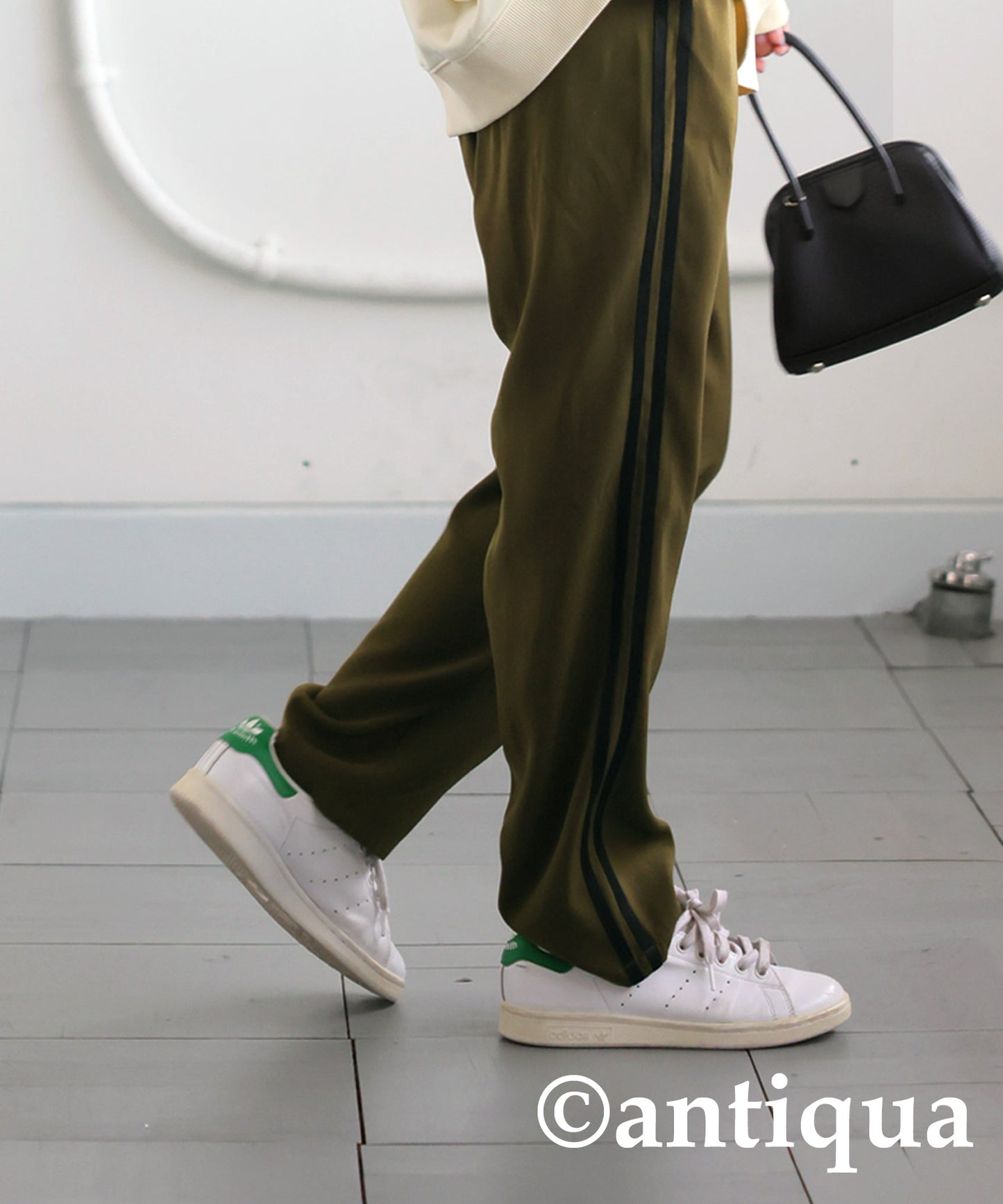 Line Tapered Pants Ladies