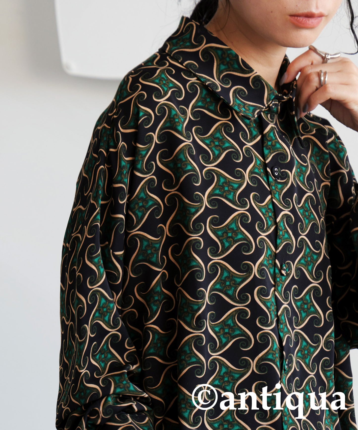 Retro Pattern Shirt Ladies