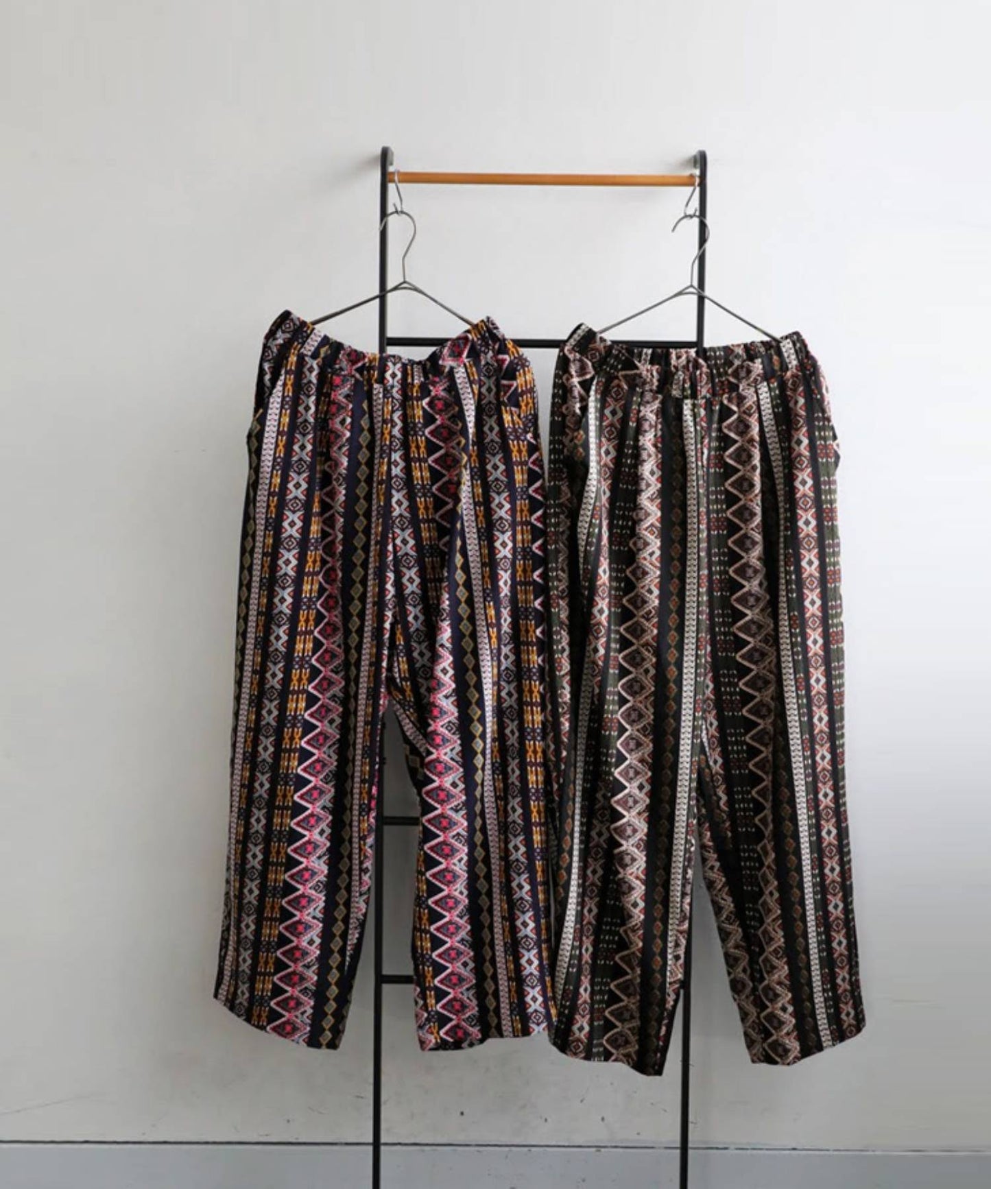 Men's Native Pattern Tapered Pants