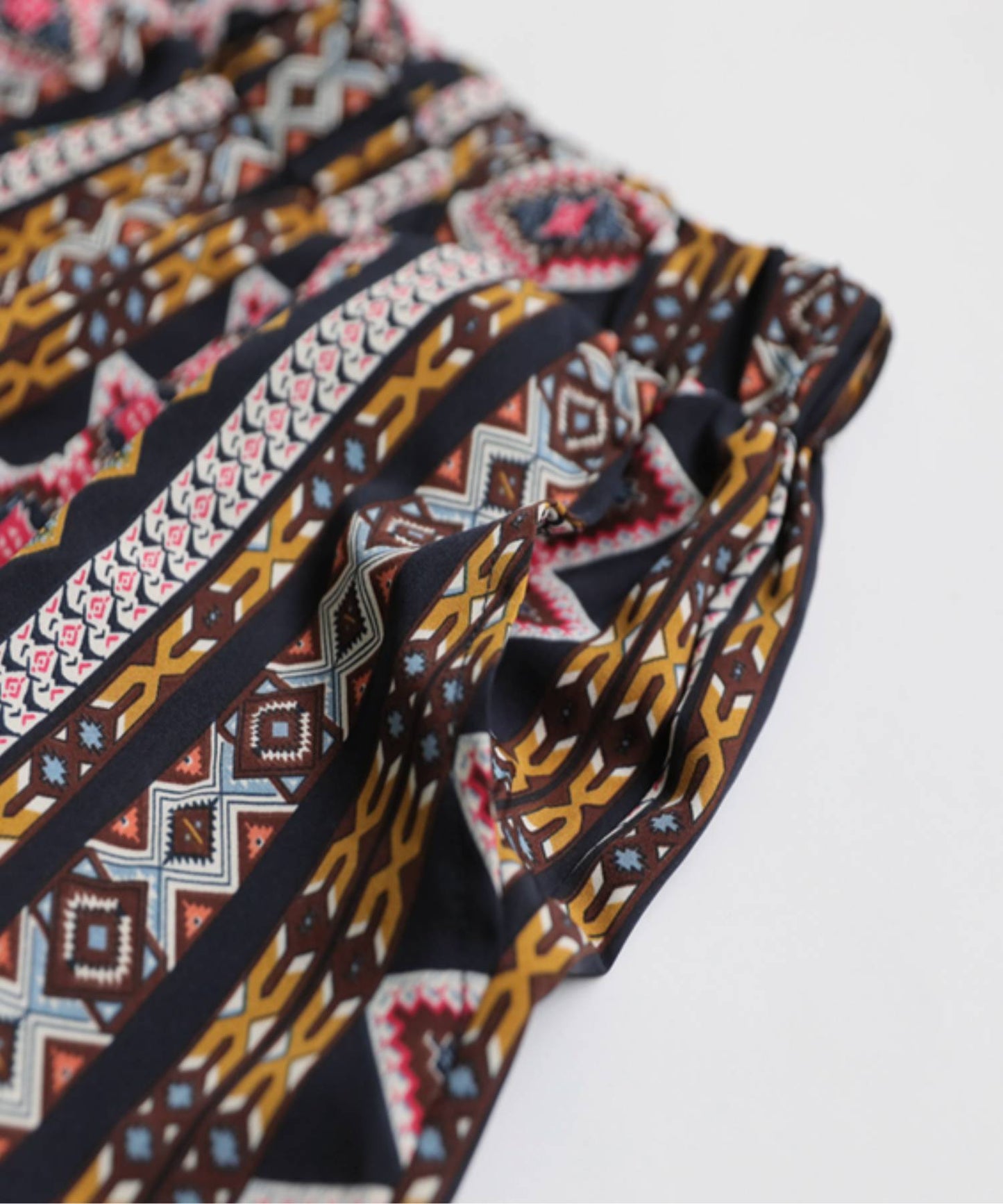 Men's Native Pattern Tapered Pants