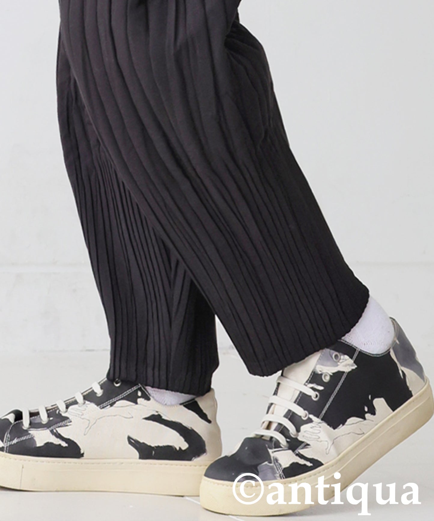 Pleated Tapered Pants Men's