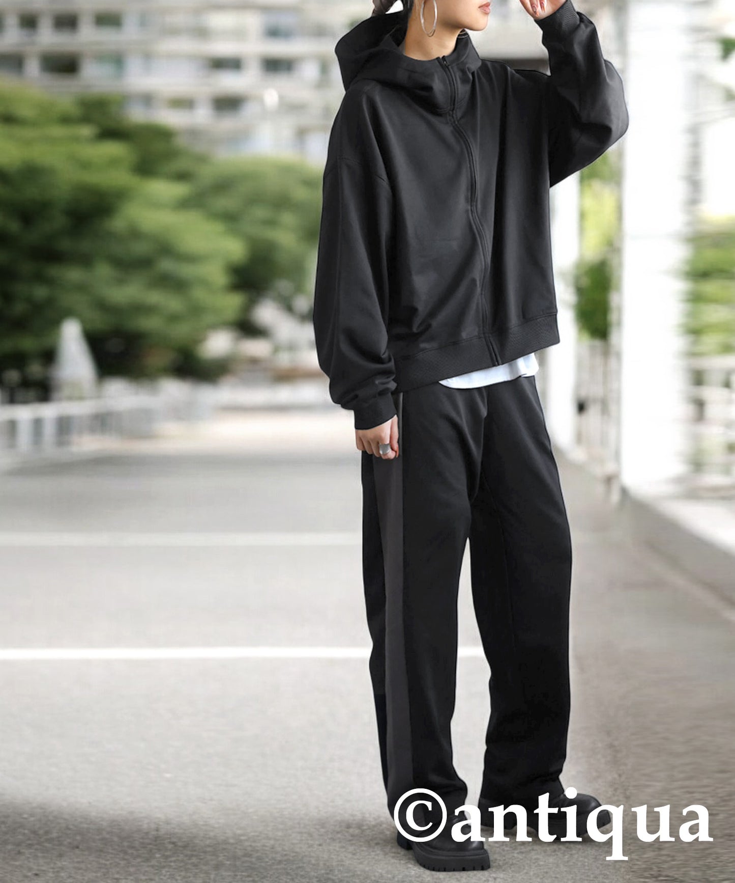 Short Zip Hoodie Ladies